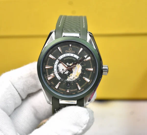 AQUATERRA WORLD MAP AUTO PVC STRAP GREEN DIAL